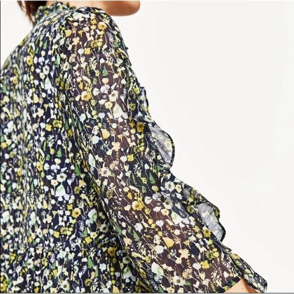 Zara Basic Floral Dress Frill Sleeves, Women’s Size Medium - Picture 3 of 9